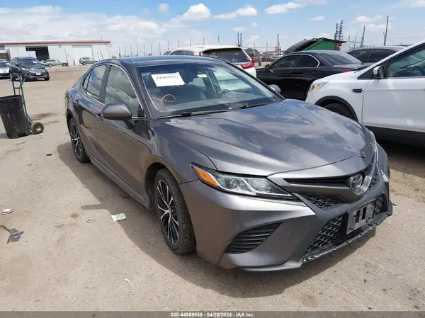 4T1B11HKXJU634228 2018 TOYOTA CAMRY - Image 1
