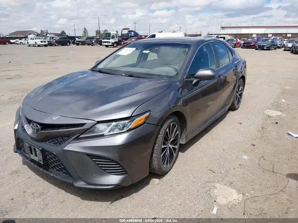 4T1B11HKXJU634228 2018 TOYOTA CAMRY - Image 2