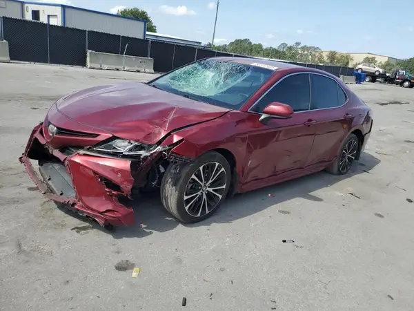 4T1B11HKXJU639879 2018 TOYOTA CAMRY - Image 1