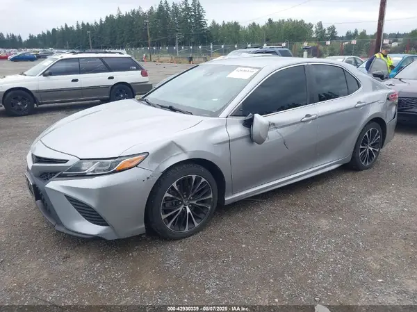 4T1B11HKXJU644211 2018 TOYOTA CAMRY - Image 2