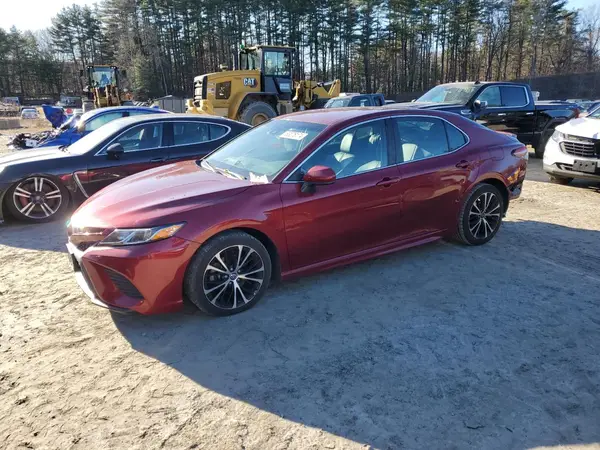 4T1B11HKXJU646427 2018 TOYOTA CAMRY - Image 1