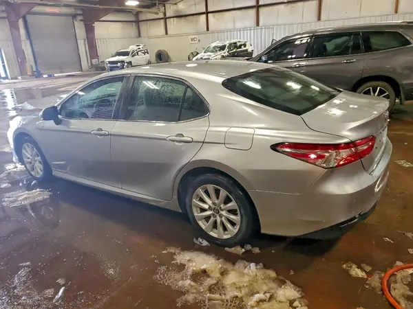 4T1B11HKXJU648954 2018 TOYOTA CAMRY - Image 2