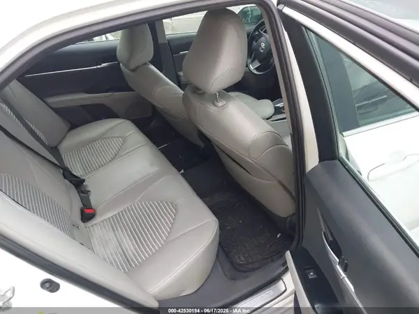 4T1B11HKXJU649067 2018 TOYOTA CAMRY - Image 8