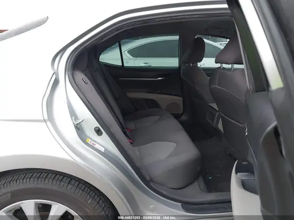 4T1B11HKXJU649375 2018 TOYOTA CAMRY - Image 8