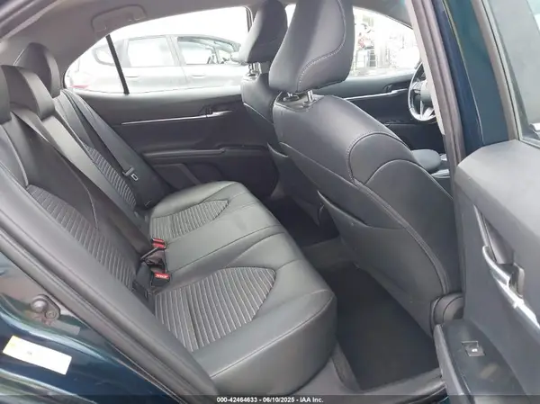 4T1B11HKXJU650042 2018 TOYOTA CAMRY - Image 8
