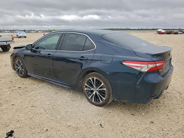 4T1B11HKXJU651224 2018 TOYOTA CAMRY - Image 2
