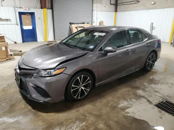 4T1B11HKXJU651384 2018 TOYOTA CAMRY - Image 1