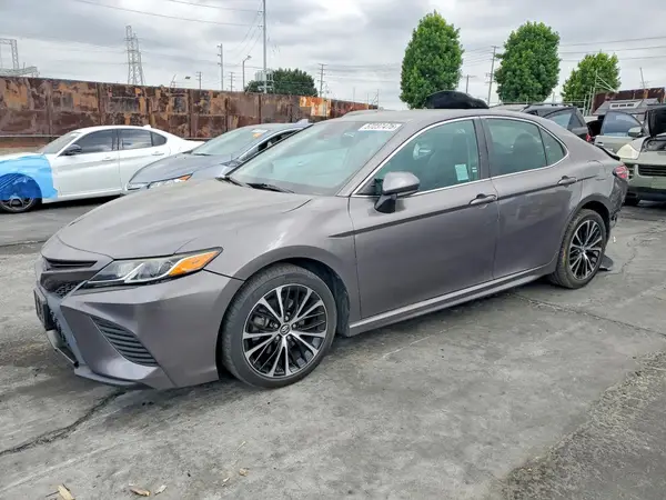 4T1B11HKXJU652325 2018 TOYOTA CAMRY - Image 1