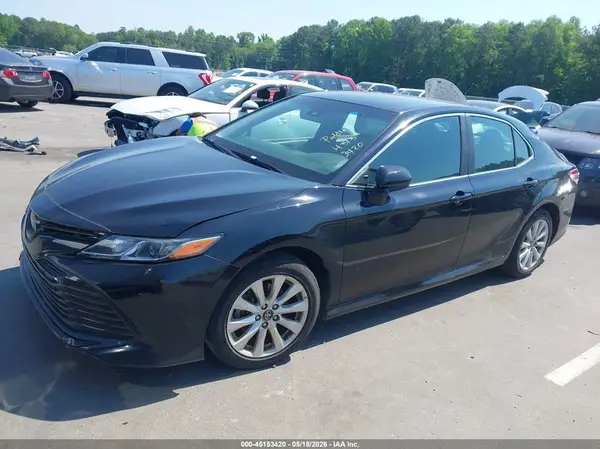 4T1B11HKXJU655113 2018 TOYOTA CAMRY - Image 2
