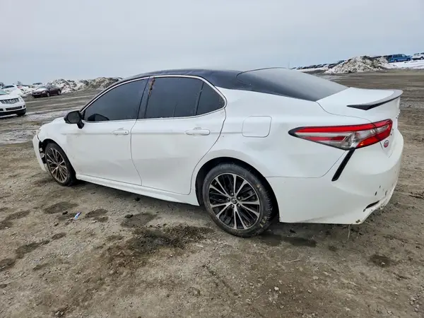 4T1B11HKXJU658898 2018 TOYOTA CAMRY - Image 2