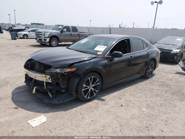 4T1B11HKXJU659940 2018 TOYOTA CAMRY - Image 2
