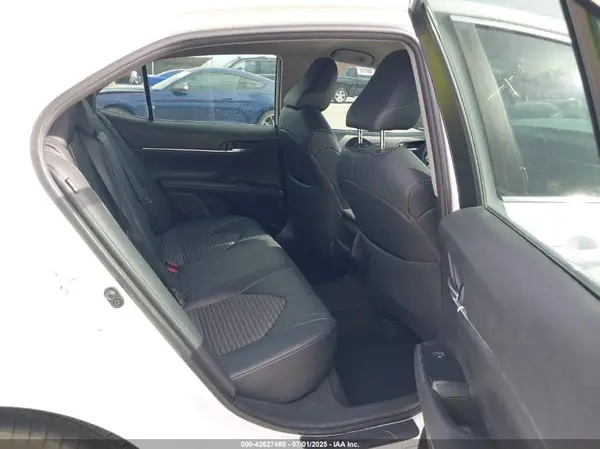4T1B11HKXJU660697 2018 TOYOTA CAMRY - Image 8