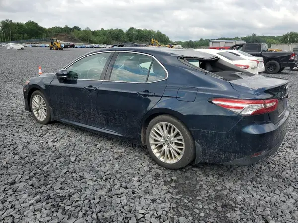 4T1B11HKXJU661204 2018 TOYOTA CAMRY - Image 2