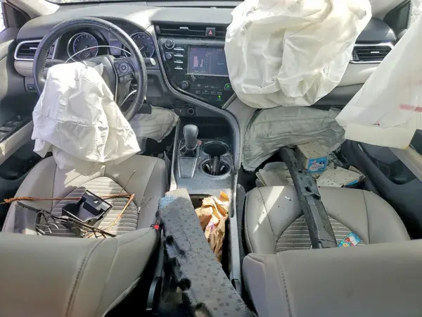 4T1B11HKXJU661767 2018 TOYOTA CAMRY - Image 8