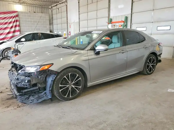 4T1B11HKXJU661929 2018 TOYOTA CAMRY - Image 1
