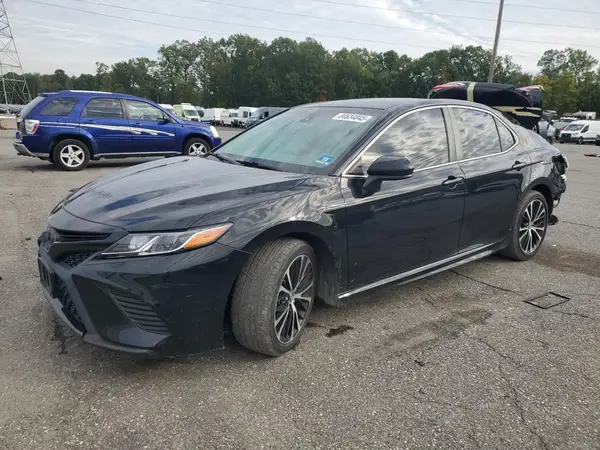 4T1B11HKXJU662613 2018 TOYOTA CAMRY - Image 1