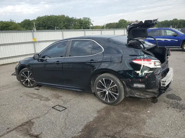 4T1B11HKXJU662613 2018 TOYOTA CAMRY - Image 2