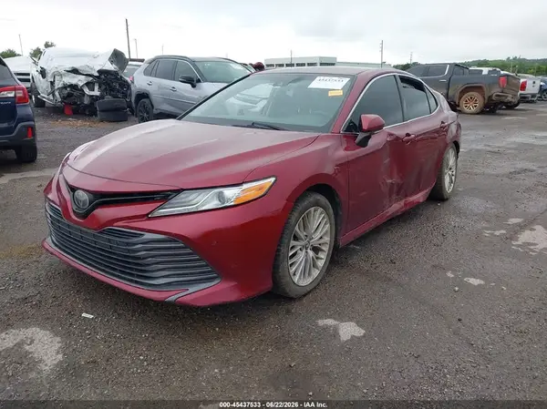 4T1B11HKXJU662627 2018 TOYOTA CAMRY - Image 2