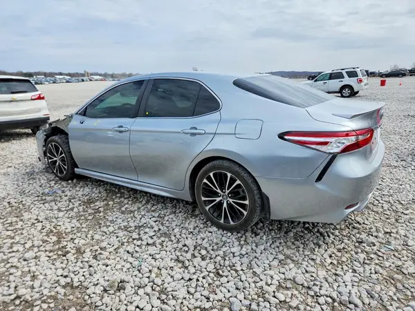 4T1B11HKXJU663115 2018 TOYOTA CAMRY - Image 2