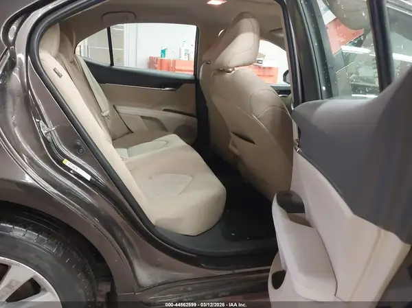 4T1B11HKXJU665950 2018 TOYOTA CAMRY - Image 8