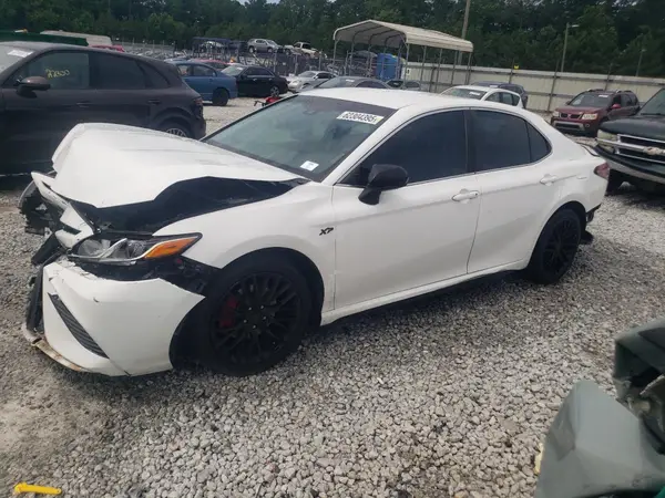 4T1B11HKXJU666774 2018 TOYOTA CAMRY - Image 1