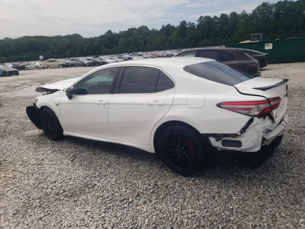 4T1B11HKXJU666774 2018 TOYOTA CAMRY - Image 2