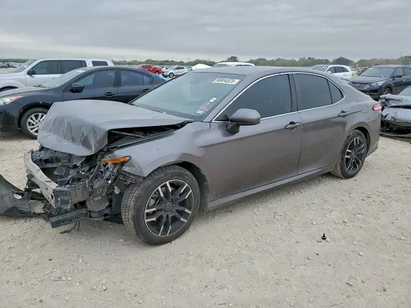 4T1B11HKXJU667259 2018 TOYOTA CAMRY - Image 1