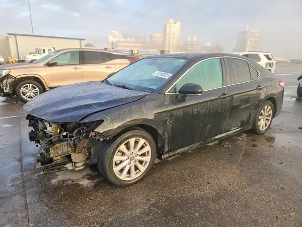 4T1B11HKXJU671733 2018 TOYOTA CAMRY - Image 1