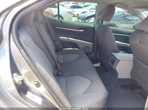 4T1B11HKXJU672185 2018 TOYOTA CAMRY - Image 8