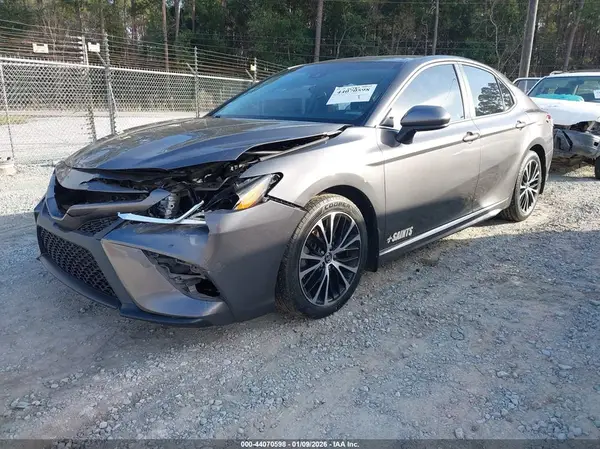 4T1B11HKXJU672834 2018 TOYOTA CAMRY - Image 2