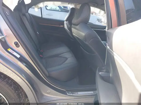 4T1B11HKXJU672834 2018 TOYOTA CAMRY - Image 8