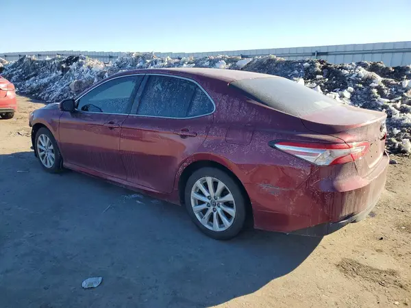 4T1B11HKXJU673983 2018 TOYOTA CAMRY - Image 2