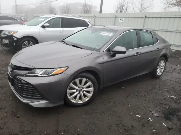 4T1B11HKXJU675958 2018 TOYOTA CAMRY - Image 1