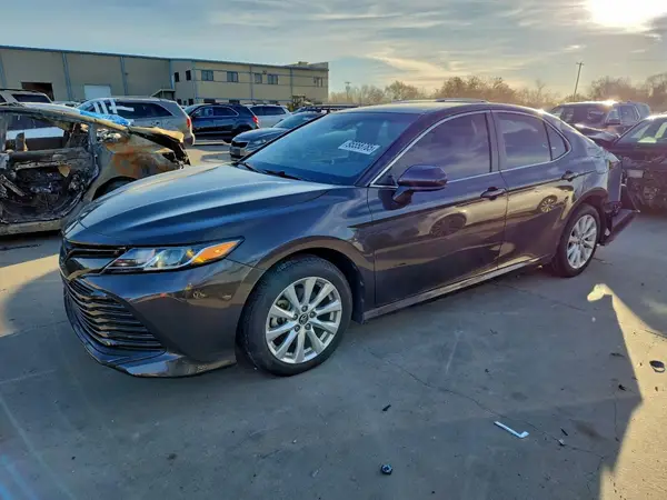 4T1B11HKXJU677046 2018 TOYOTA CAMRY - Image 1