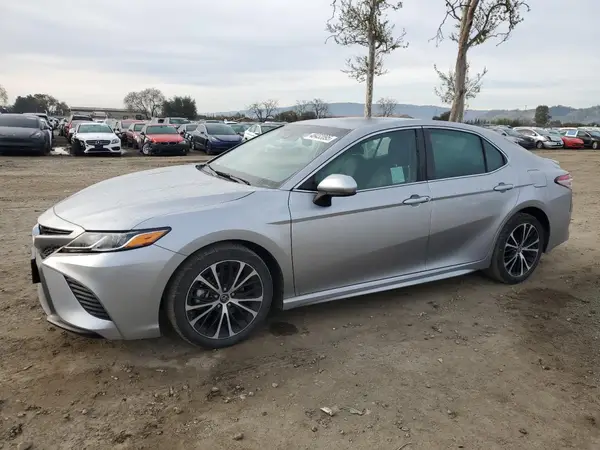 4T1B11HKXJU677189 2018 TOYOTA CAMRY - Image 1
