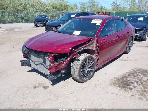 4T1B11HKXJU677256 2018 TOYOTA CAMRY - Image 2