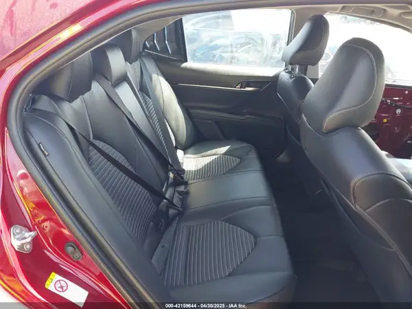 4T1B11HKXJU677256 2018 TOYOTA CAMRY - Image 8