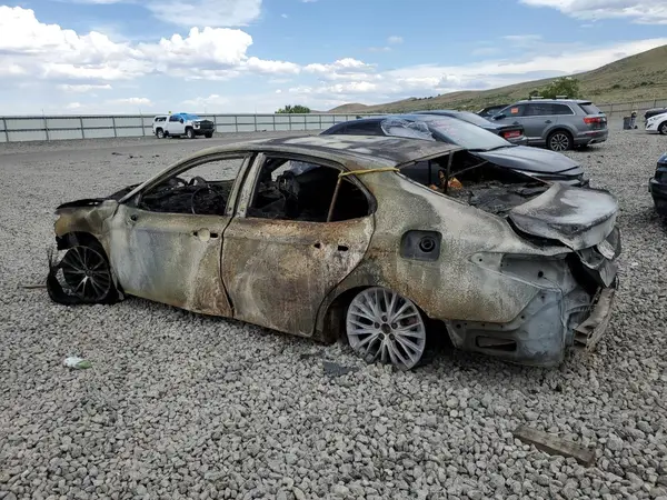 4T1B11HKXJU678522 2018 TOYOTA CAMRY - Image 2