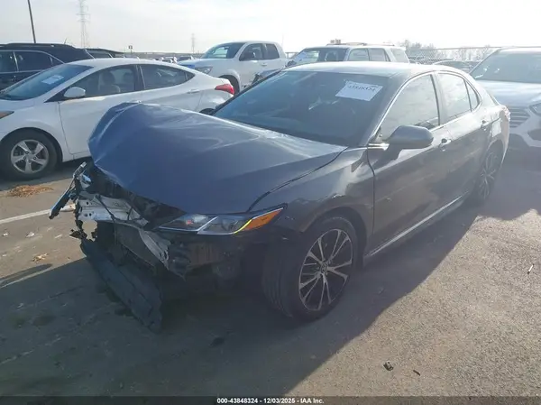 4T1B11HKXKU163487 2019 TOYOTA CAMRY - Image 2