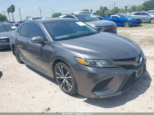 4T1B11HKXKU164719 2019 TOYOTA CAMRY - Image 1