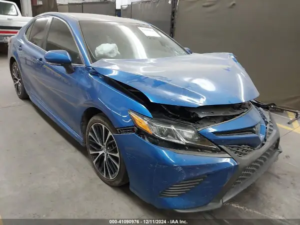 4T1B11HKXKU167233 2019 TOYOTA CAMRY - Image 1