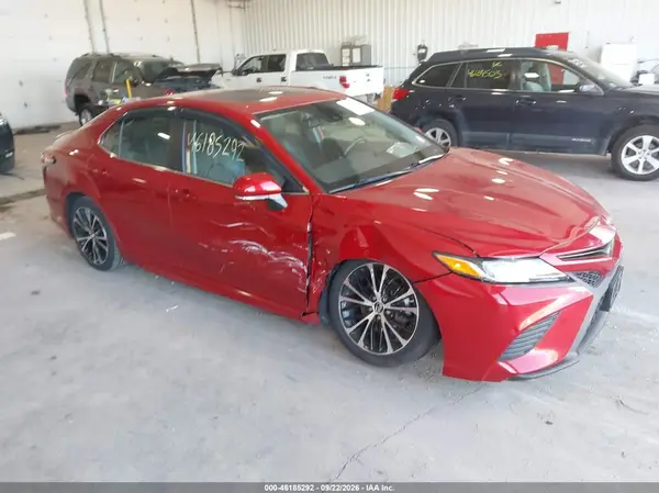 4T1B11HKXKU168608 2019 TOYOTA CAMRY - Image 1