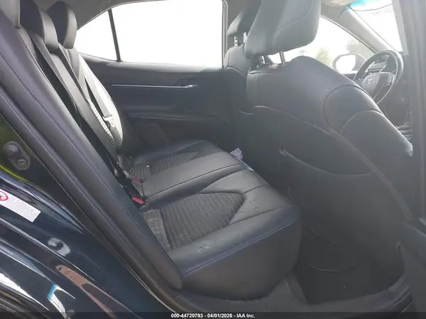 4T1B11HKXKU168642 2019 TOYOTA CAMRY - Image 8