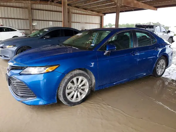 4T1B11HKXKU171203 2019 TOYOTA CAMRY - Image 1