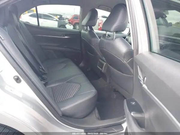 4T1B11HKXKU174697 2019 TOYOTA CAMRY - Image 8