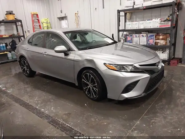4T1B11HKXKU176689 2019 TOYOTA CAMRY - Image 1