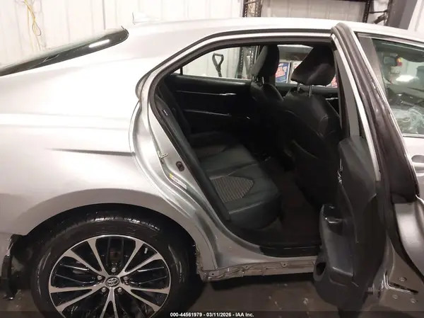 4T1B11HKXKU176689 2019 TOYOTA CAMRY - Image 8