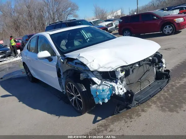 4T1B11HKXKU177471 2019 TOYOTA CAMRY - Image 1