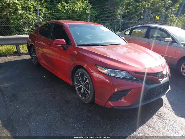 4T1B11HKXKU179558 2019 TOYOTA CAMRY - Image 1