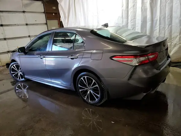 4T1B11HKXKU180399 2019 TOYOTA CAMRY - Image 2
